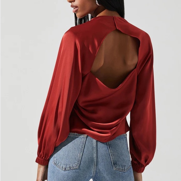 ASTR THE LABEL VERONICA TOP RUST - Picture 2 of 5